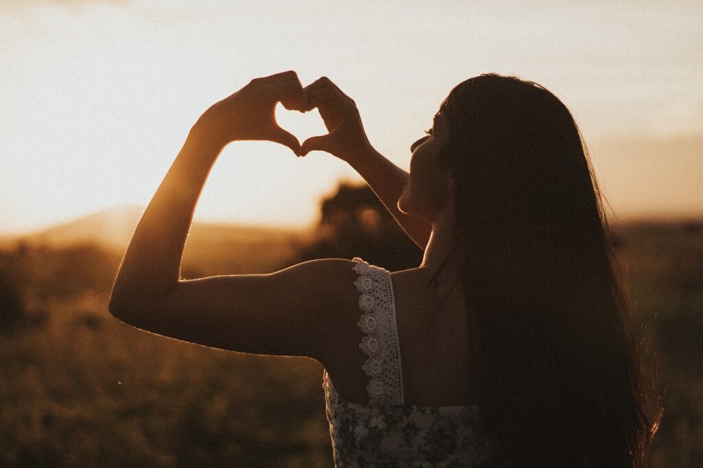 heart, woman, sunset-5084900.jpg